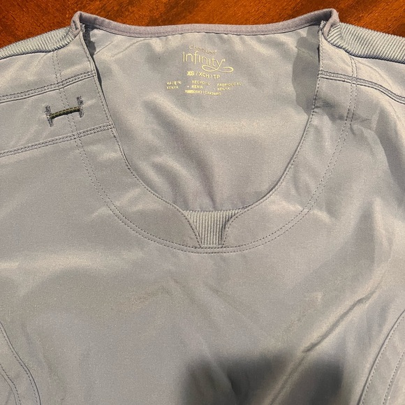 Women’s Cherokee Infinity scrubs - Picture 3 of 16